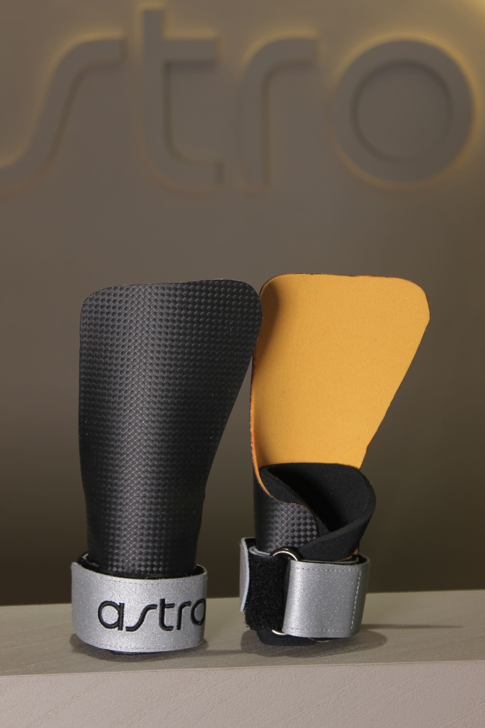 Calleras Astro Ultimate Con Neopreno Plateado - Principal