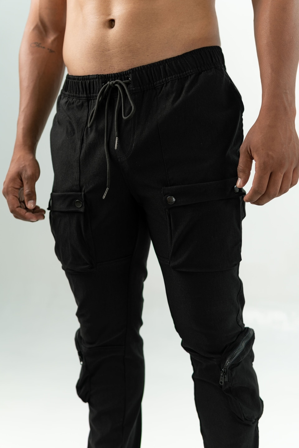 Pantalón Cargo Utility Negro - Principal