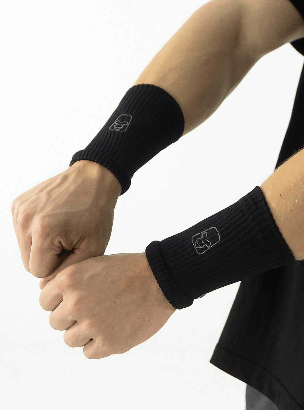 Wrist Bands Negro Bordado Blanco - Principal